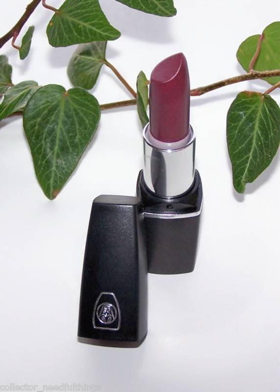 Oil of Olay ColorMoist Lipstick #315 METRO MAROON sale  