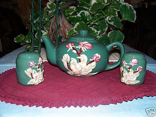 VERY RARE TEA POT WITH SALT & PEPPER SHAKER SET  