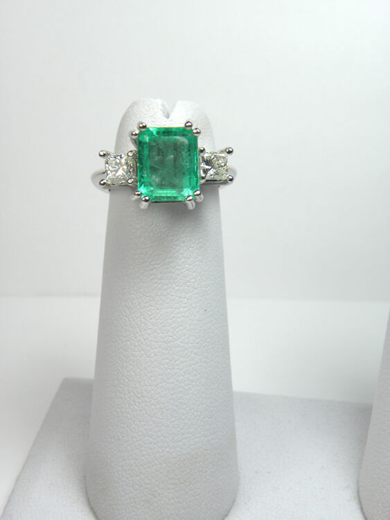 80 ct Colombian Natural Emerald & Diamond Ring 18K  