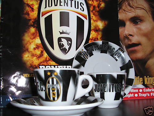 ELEGANT JUVENTUS 2 ESPRESSO CUPS WITH MATCHING SAUCERS  