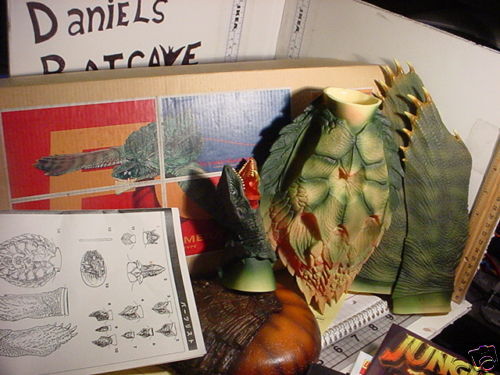 GAMERA/ FLYING GAMERA CONCEPT GARAGE KIT W/RESIN BASE  