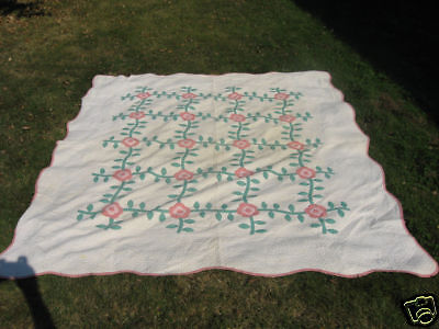 Antique Applique Quilt Floral Medallion Roses 85 x 73  